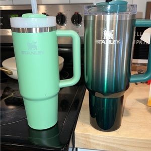 30oz green Stanley cup